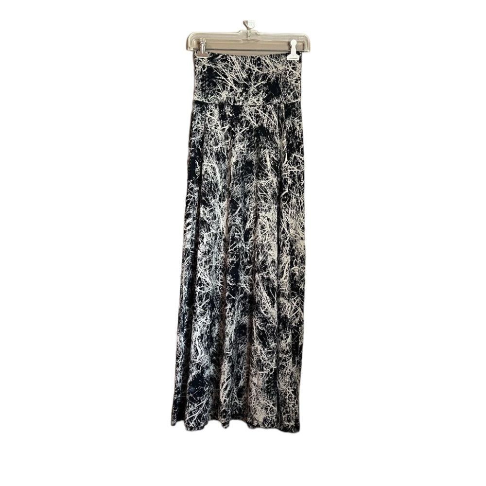 ‎3 for $30! Patterned maxi skirt - Picture 7 of 7